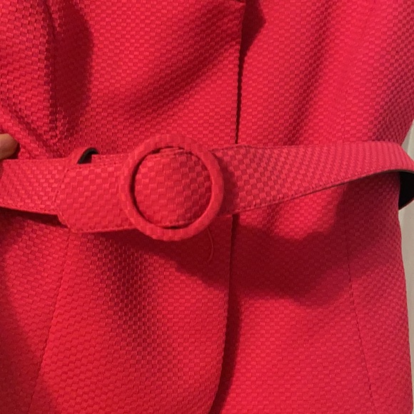 Tahari 2 piece short sleeve skirt suit in pink - Picture 2 of 3